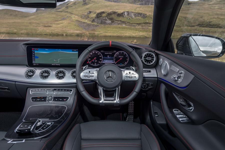 Торпедо Mercedes-AMG E53 4Matic+ Coupe (C238) 2018 года  (UK) (фото 8 из 40)